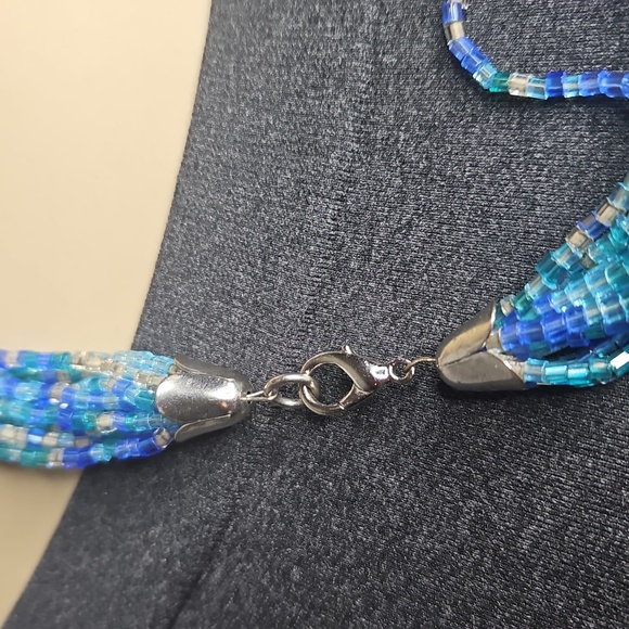 VINTAGE BLUE GLASS BEADED NECKLACE MULTISTRAND - Picture 3 of 6